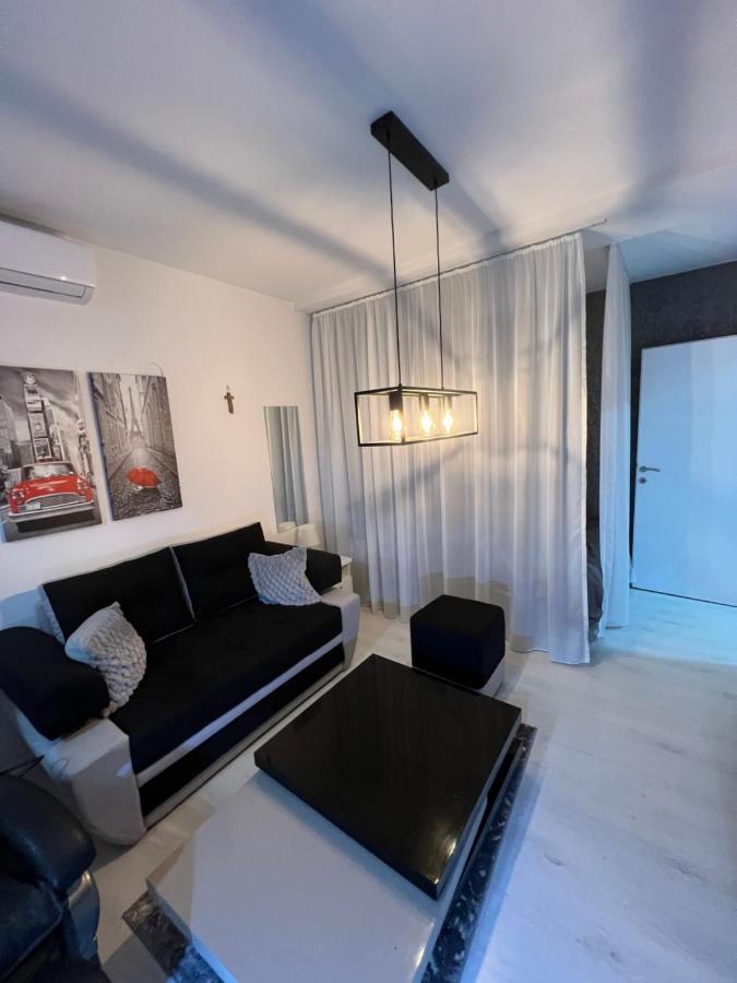 Apartman Paola - Massage Chair- 0-24 Self Check In Out- Zupanja Buitenkant foto